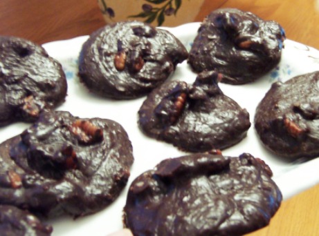 Chocolate Caramel Pecan Clusters