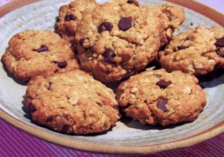 Chocolate Chip Oatmeal Cookies